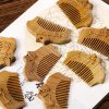 Peine Tallado con Flores de Sándalo Verde Green Sandalwood Floral Engraved Comb