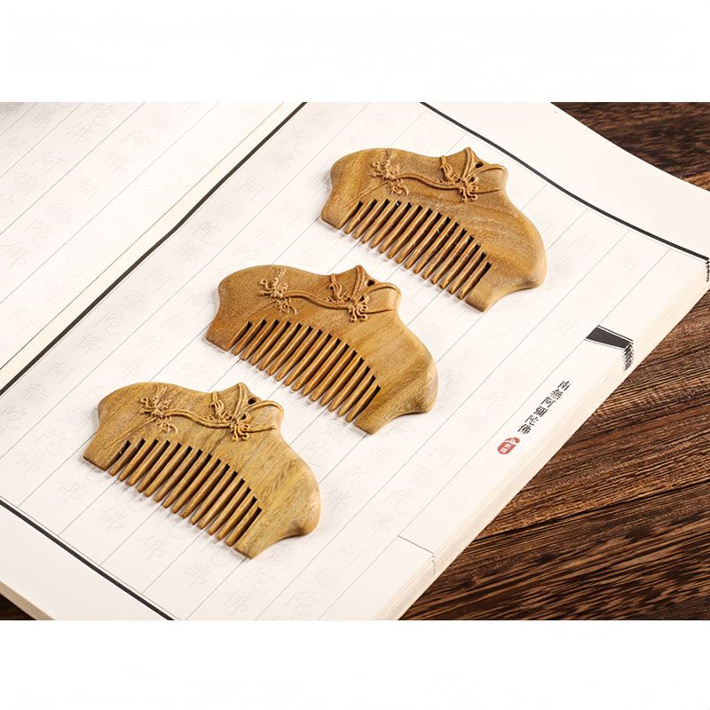 Peine Tallado con Flores de Sándalo Verde Green Sandalwood Floral Engraved Comb