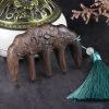 مشط من خشب الصندل الأخضر المنقوش بزهر الخوخ وسمكة الكوي Green Sandalwood Plum Blossom Koi Fish Engraved Comb