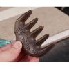 مشط من خشب الصندل الأخضر المنقوش بزهر الخوخ وسمكة الكوي Green Sandalwood Plum Blossom Koi Fish Engraved Comb