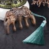 مشط من خشب الصندل الأخضر المنقوش بزهر الخوخ وسمكة الكوي Green Sandalwood Plum Blossom Koi Fish Engraved Comb