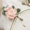 Broche de Flor de Durazno de Seda de Morera Hecha a Mano Handmade Mulberry Silk Peach Blossom Brooch