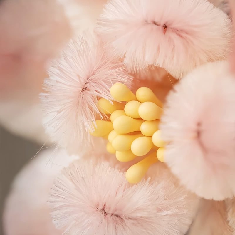 Broche de Flor de Durazno de Seda de Morera Hecha a Mano Handmade Mulberry Silk Peach Blossom Brooch