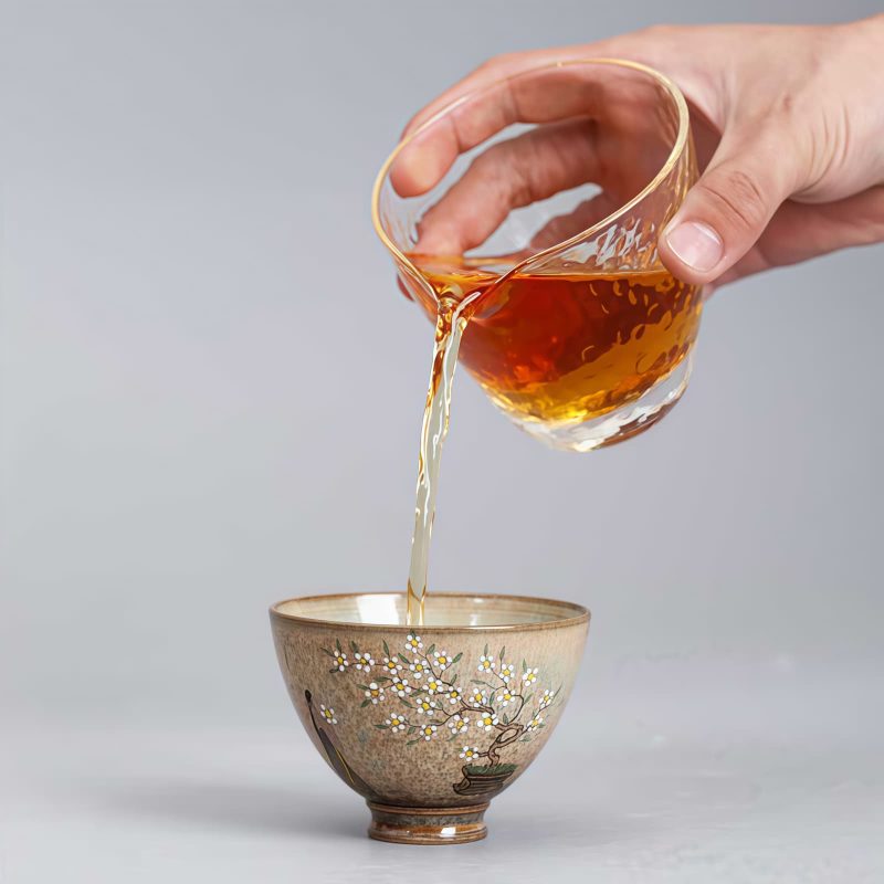 Cangkir Teh Porcelain Ru Kiln Jingdezhen dengan Desain Gadis Hanfu Jingdezhen Ru Kiln Porcelain Teacup with Hanfu Girl Design