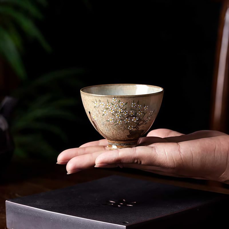 Cangkir Teh Porcelain Ru Kiln Jingdezhen dengan Desain Gadis Hanfu Jingdezhen Ru Kiln Porcelain Teacup with Hanfu Girl Design