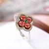 قلادة الحماية من الفضة الإسترليني 925 مع حجر الجارنيت على شكل برسيم بأربع أوراق 925 Silver Garnet Four-leaf Clover Protection Necklace
