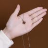 قلادة الحماية من الفضة الإسترليني 925 مع حجر الجارنيت على شكل برسيم بأربع أوراق 925 Silver Garnet Four-leaf Clover Protection Necklace