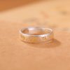 Anillo de Loto 'Om Mani Padme Hum' en Plata de Ley 999 999 Sterling Silver Lotus 'Om Mani Padme Hum' Ring
