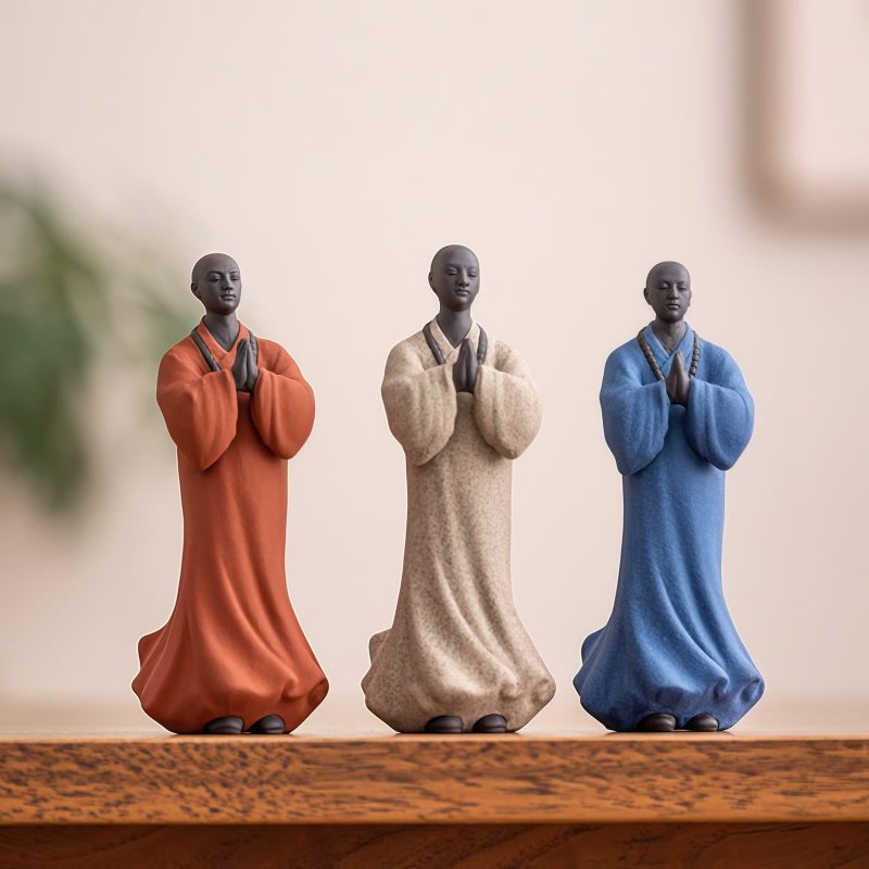 Dekorasi Patung Biksu Meditasi Keramik yang Penuh Welas Asih Ceramic Compassion Meditating Monk Decoration