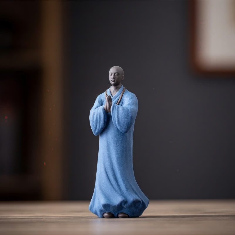 Dekorasi Patung Biksu Meditasi Keramik yang Penuh Welas Asih Ceramic Compassion Meditating Monk Decoration