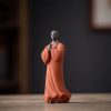 Dekorasi Patung Biksu Meditasi Keramik yang Penuh Welas Asih Ceramic Compassion Meditating Monk Decoration