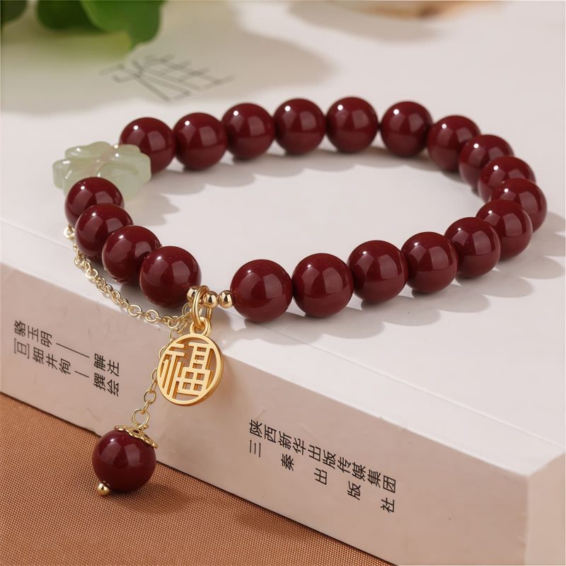 Pulsera de Trébol de la Suerte con Cinabrio y Jade de Hetian Cinnabar & Hetian Jade Lucky Clover Bracelet