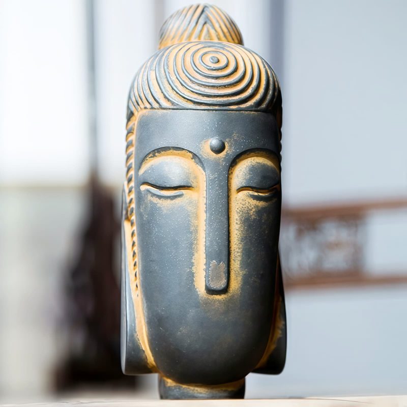 Estatua de Buda Meditando de Resina Fundida con Óxido Rust Cast Resin Meditating Buddha Statue