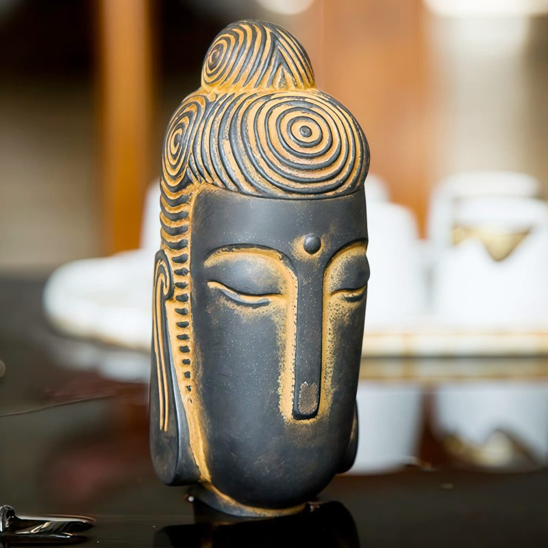 Estatua de Buda Meditando de Resina Fundida con Óxido Rust Cast Resin Meditating Buddha Statue