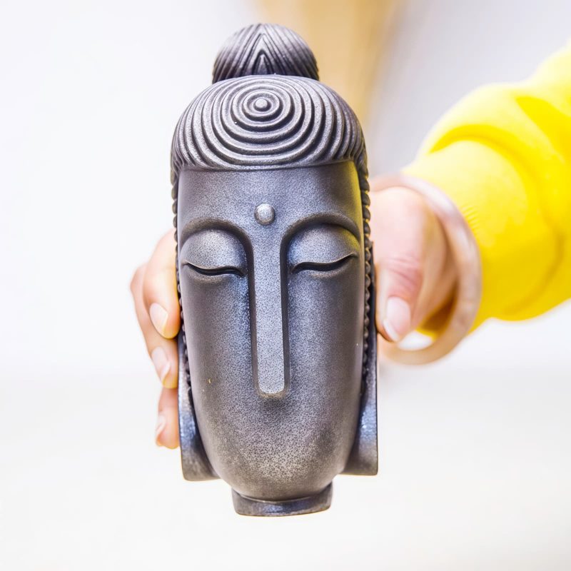 Estatua de Buda Meditando de Resina Fundida con Óxido Rust Cast Resin Meditating Buddha Statue