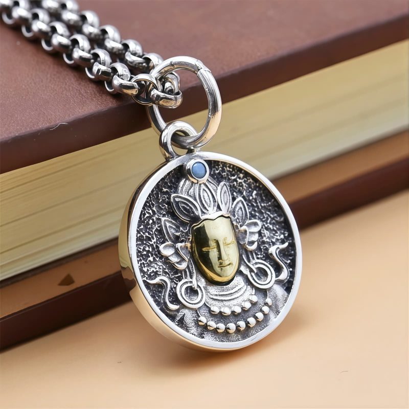 Collar de Tara Verde Doble Dorje Vajra de Plata Esterlina Tibetana 925 Tibetan 925 Sterling Silver Green Tara Double Dorje Vajra Necklace