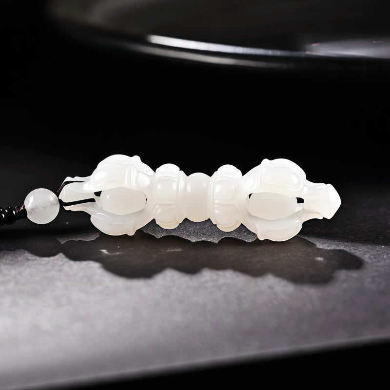 Collar con dije de Dorje Vajra de Jade Hetian Tibetano para el Éxito Tibetan Hetian Jade Dorje Vajra Success Necklace Pendant