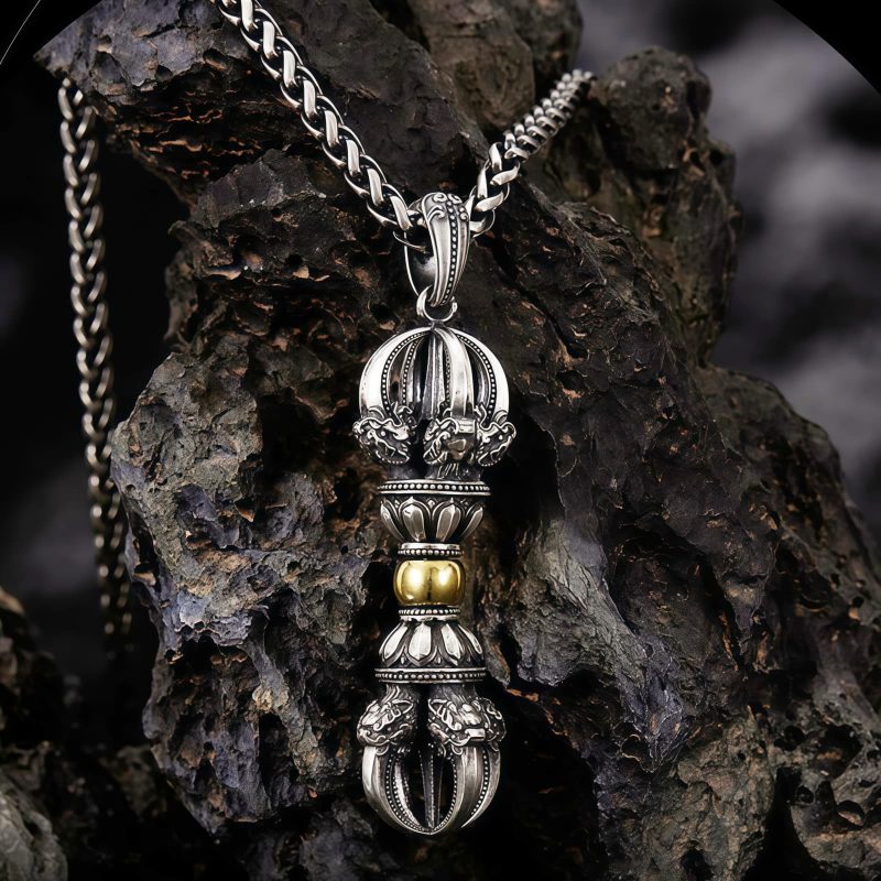 Collar con dije Dorje Vajra de plata tibetana para la prosperidad Tibetan Silver Dorje Vajra Wealth Pendant