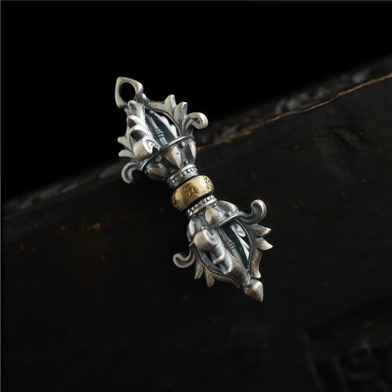 قلادة فضة تبتية عيار 925 أوم ماني بادمي هوم تعزز القوة الروحية Tibetan 925 Silver Om Mani Padme Hum Strength Pendant