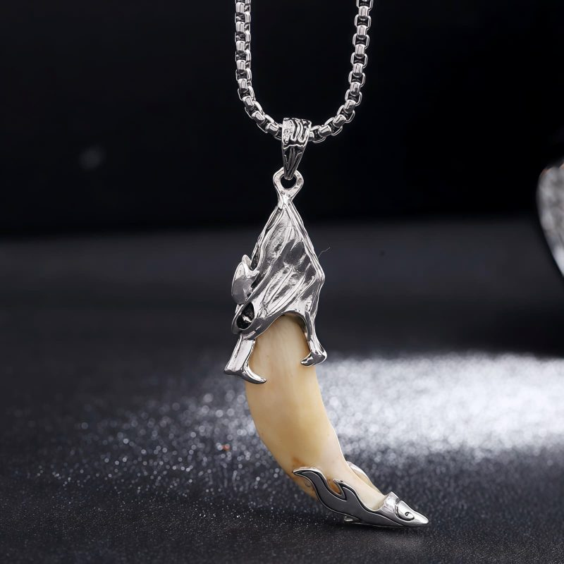 Collar con dije de diente de lobo de acero de titanio Titanium Steel Wolf Tooth Pendant Necklace