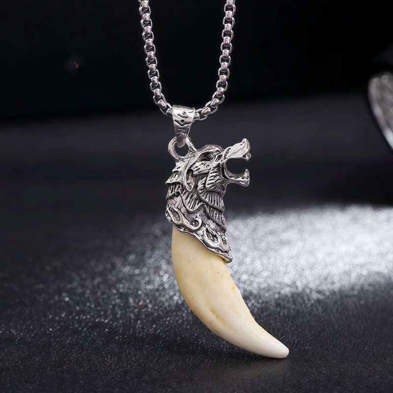 Collar con dije de diente de lobo de acero de titanio Titanium Steel Wolf Tooth Pendant Necklace