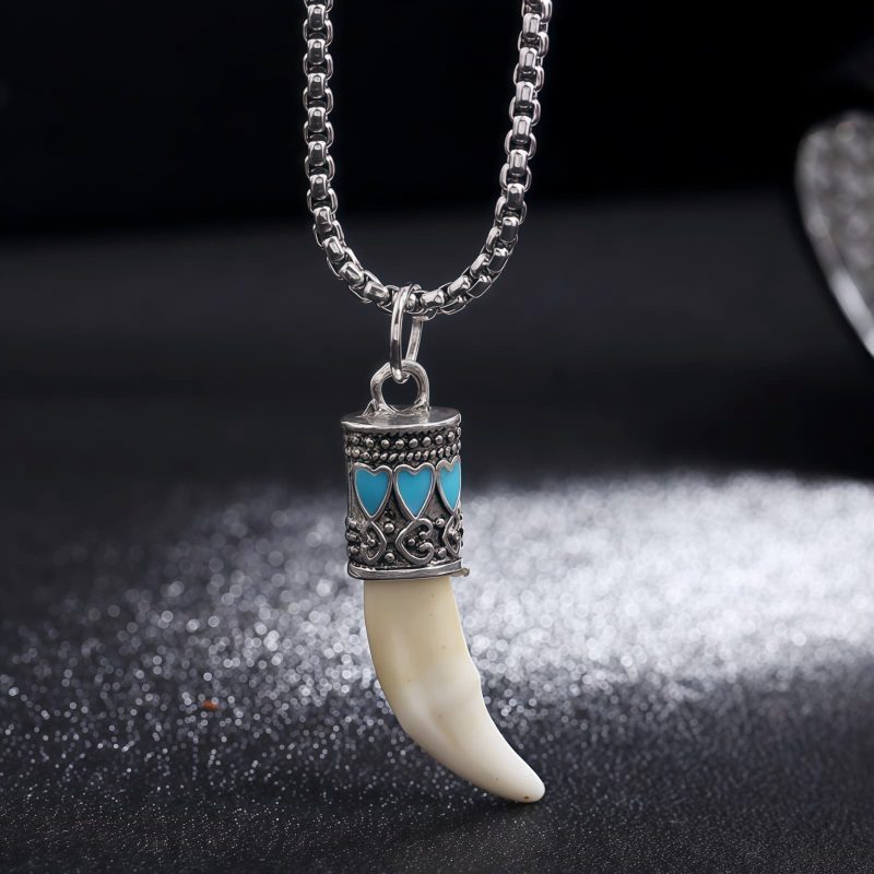 Collar con dije de diente de lobo de acero de titanio Titanium Steel Wolf Tooth Pendant Necklace