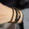Pulsera Calmante de Vueltas Múltiples de Roca de Lava y Latón Lava Rock Brass Multi-Turn Calm Bracelet