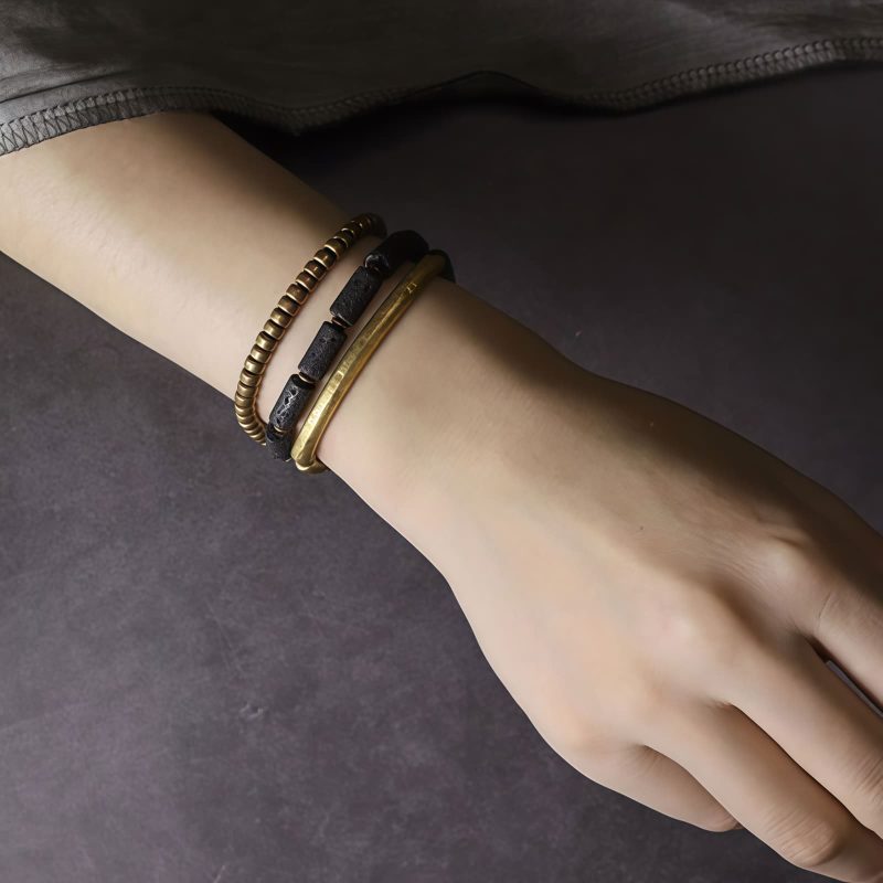 Pulsera Calmante de Vueltas Múltiples de Roca de Lava y Latón Lava Rock Brass Multi-Turn Calm Bracelet