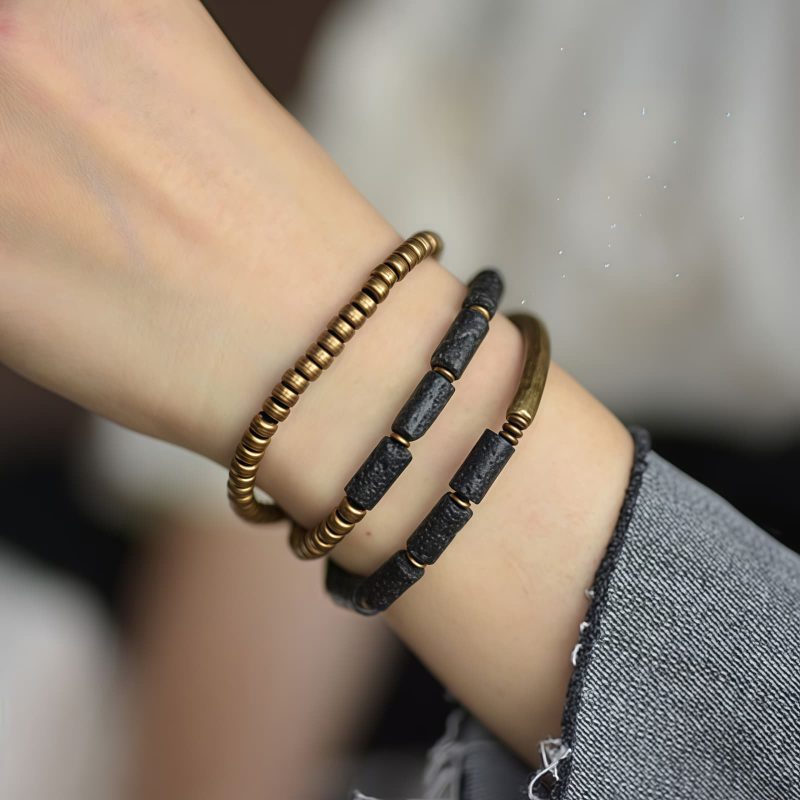 Pulsera Calmante de Vueltas Múltiples de Roca de Lava y Latón Lava Rock Brass Multi-Turn Calm Bracelet