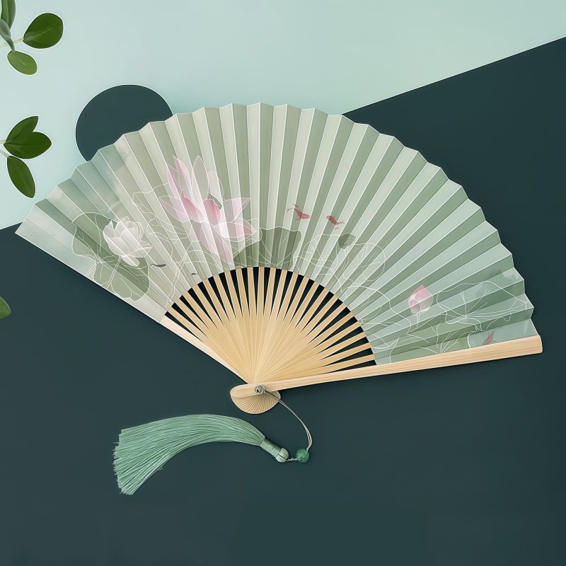 蓮の鯉の竹製折り扇 Lotus Koi Fish Bamboo Folding Fan