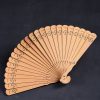 Abanico Plegable de Madera de Thuja Nubes Auspiciosas Thuja Wood Auspicious Clouds Folding Fan