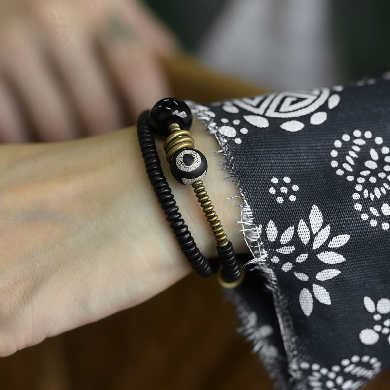 Pulsera Tibetana de Doble Vueltas con Dzi para la Calma Tibetan Dzi Bead Double Wrap Calm Bracelet